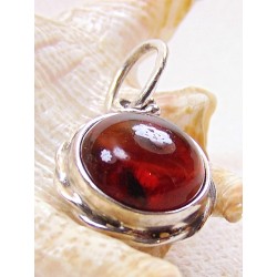 Wisiorek srebrny z bursztynem, handmade 613-26