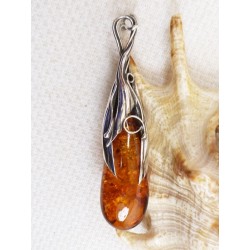 Wisiorek srebrny z bursztynem, handmade 640-22