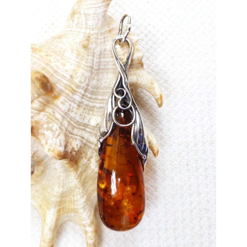 Wisiorek srebrny z bursztynem, handmade 640-24