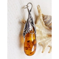Wisiorek srebrny z bursztynem, handmade 640-24