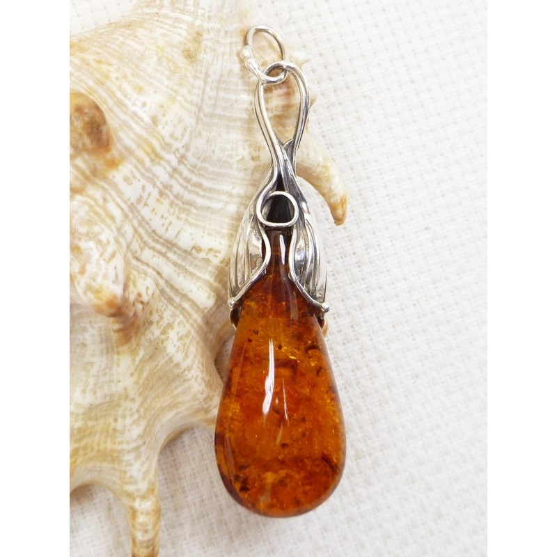 Wisiorek srebrny z bursztynem, handmade 640-25