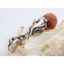 Wisiorek srebrny z bursztynem, handmade 620-512