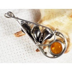 Wisiorek srebrny z bursztynem, handmade 605-4
