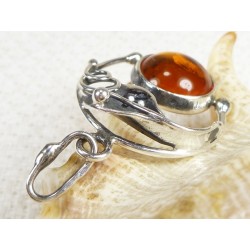 Wisiorek srebrny z bursztynem, handmade 608-4