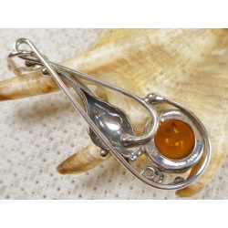 Wisiorek srebrny z bursztynem, handmade 605-19